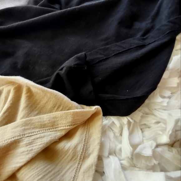 2 LARGE TEES BY OLD NAVY SOFT WASHED - Picture 7 of 7